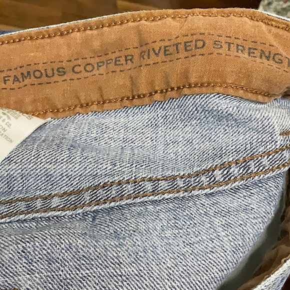 Authentic Signature Levi Strauss & Co. Light Blue Wash, Low Bootcut Jeans - Picture 7 of 8